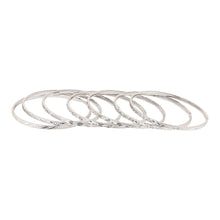 18K Gold Bangle G10341