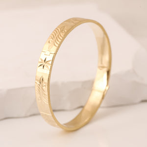 18K Gold Bangle G10443