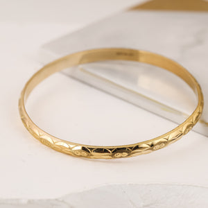 18K Gold Bangle G10445