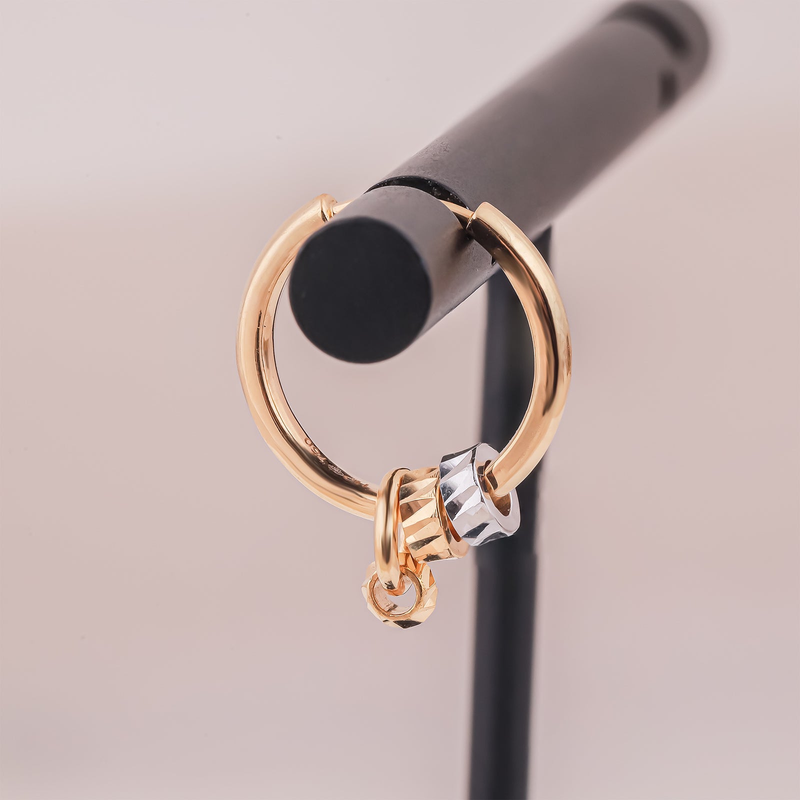 18K Gold Earring
