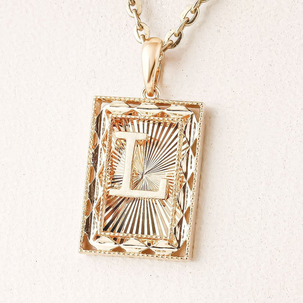 18K Gold Pendant P10679