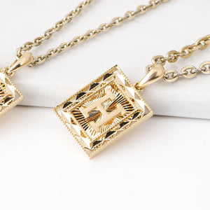 18K Gold Pendant P10684