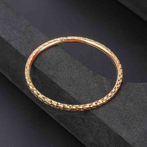 18K Gold Bangle G10422