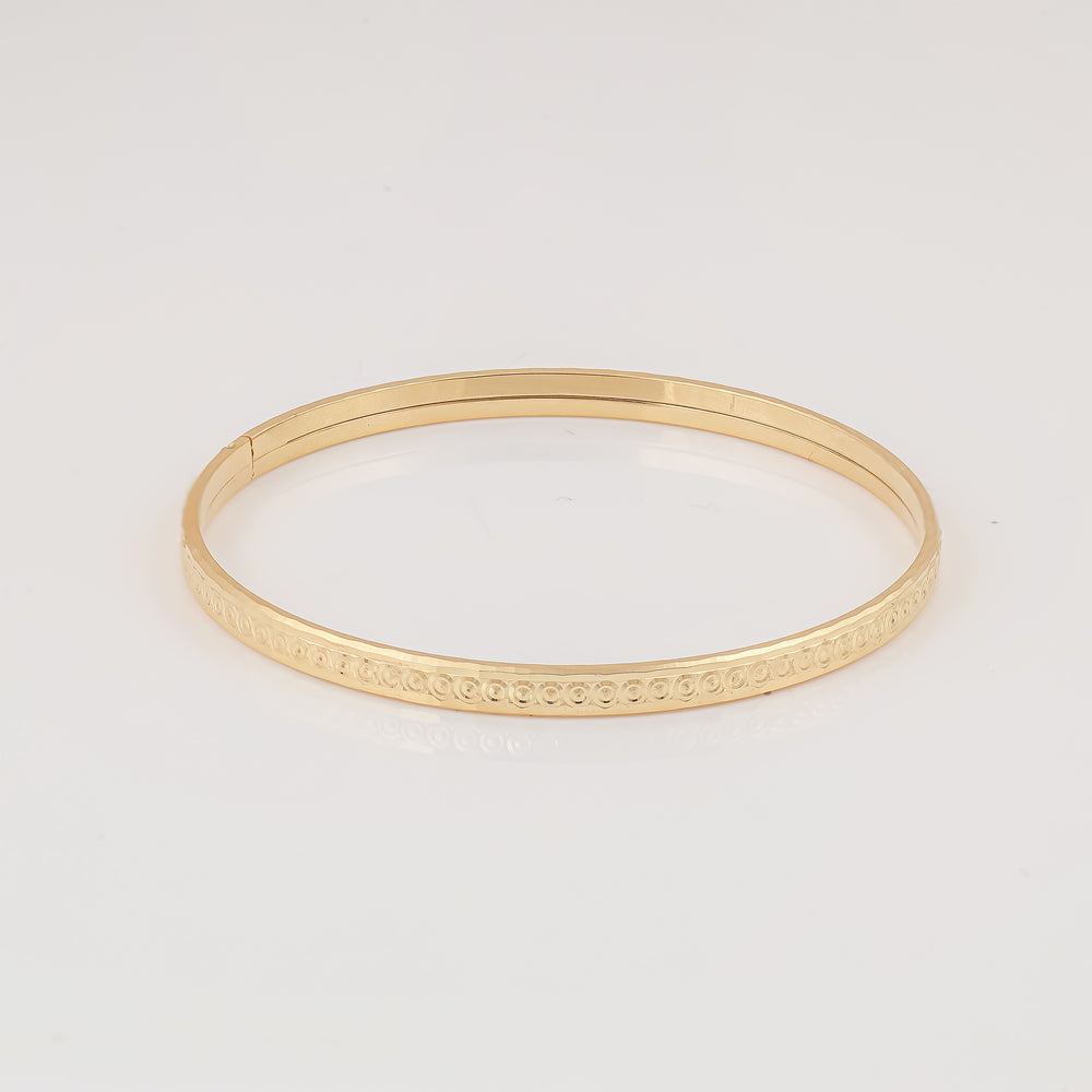 18K Gold Bangle G10426