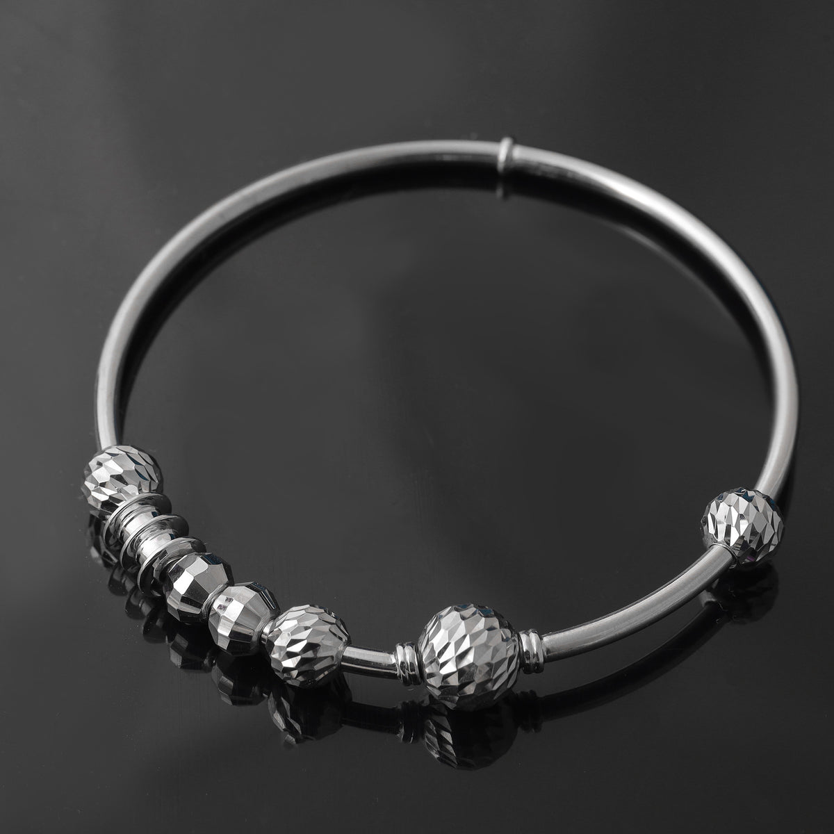 18K Gold Bangle G10435
