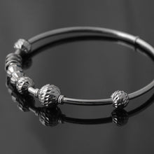 18K Gold Bangle G10435