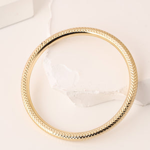 18K Gold Bangle G10437
