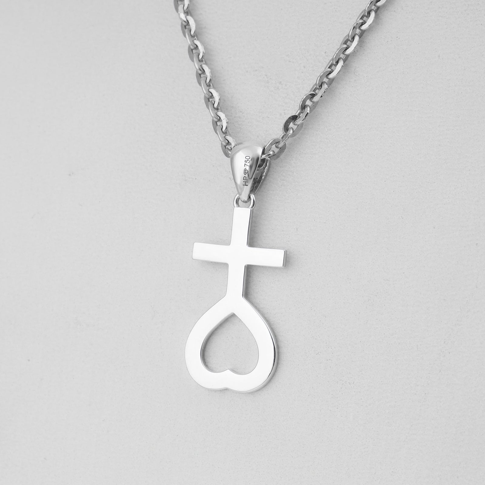 18K Gold Pendant P10777
