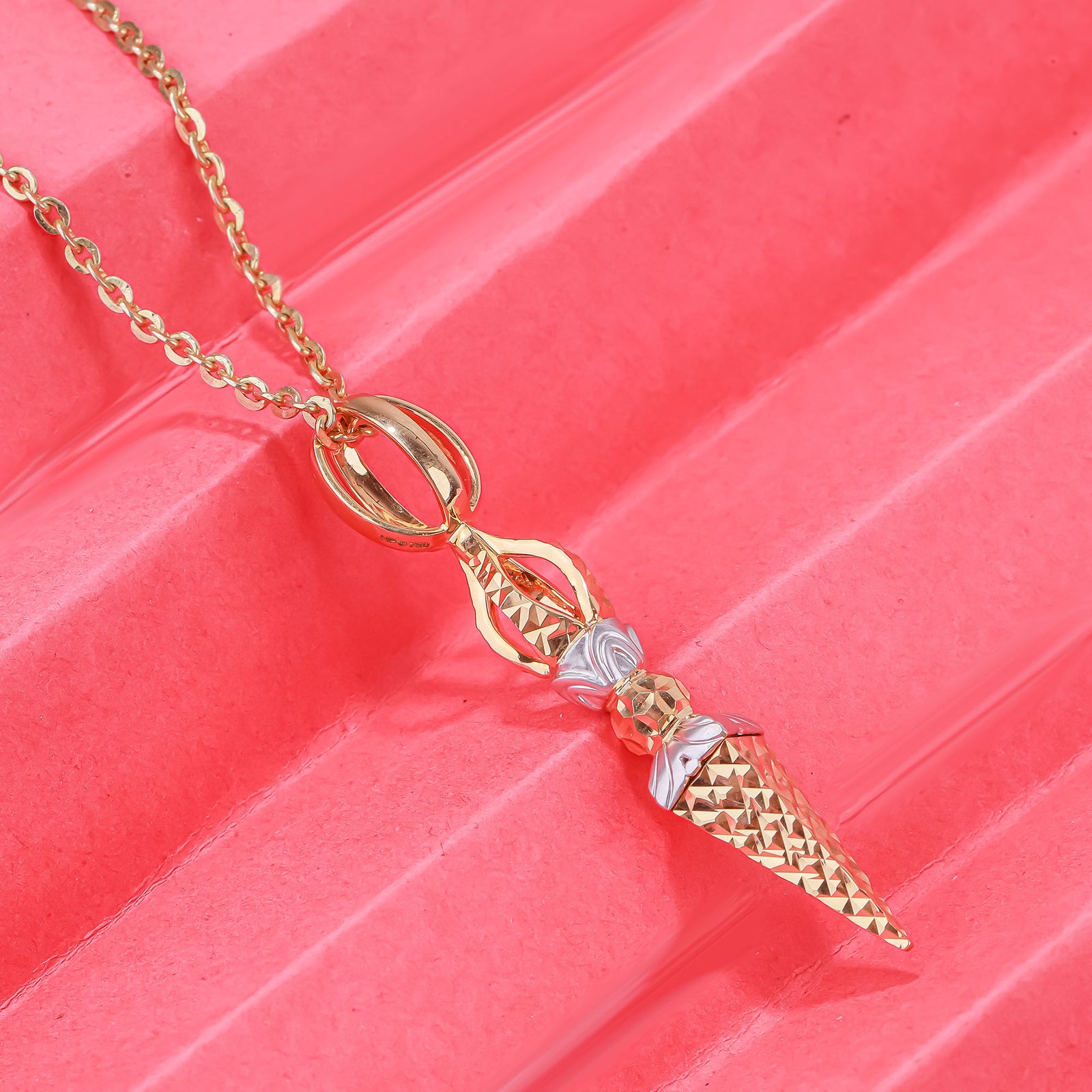 18K Gold Pendant P11051