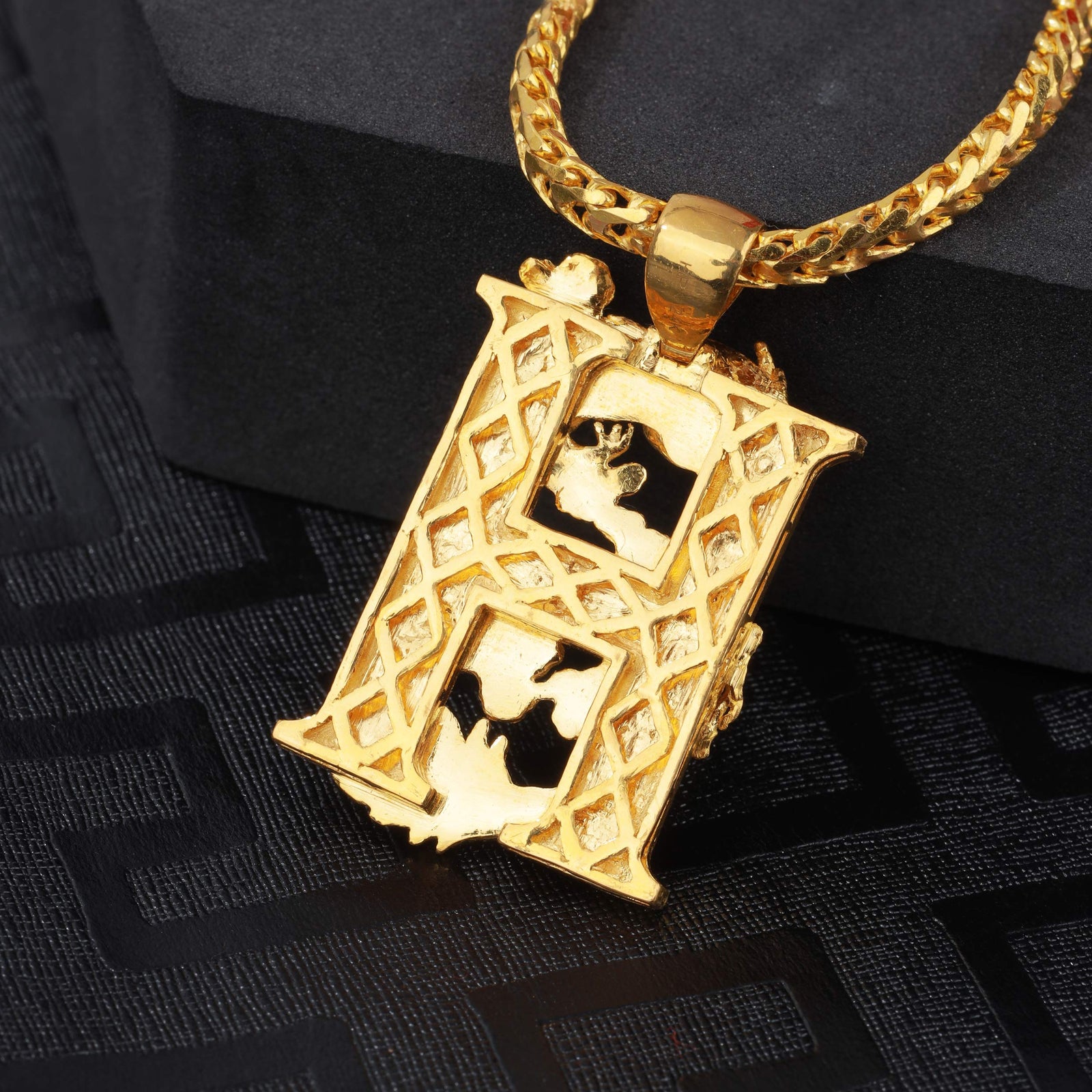 18K Gold Pendant