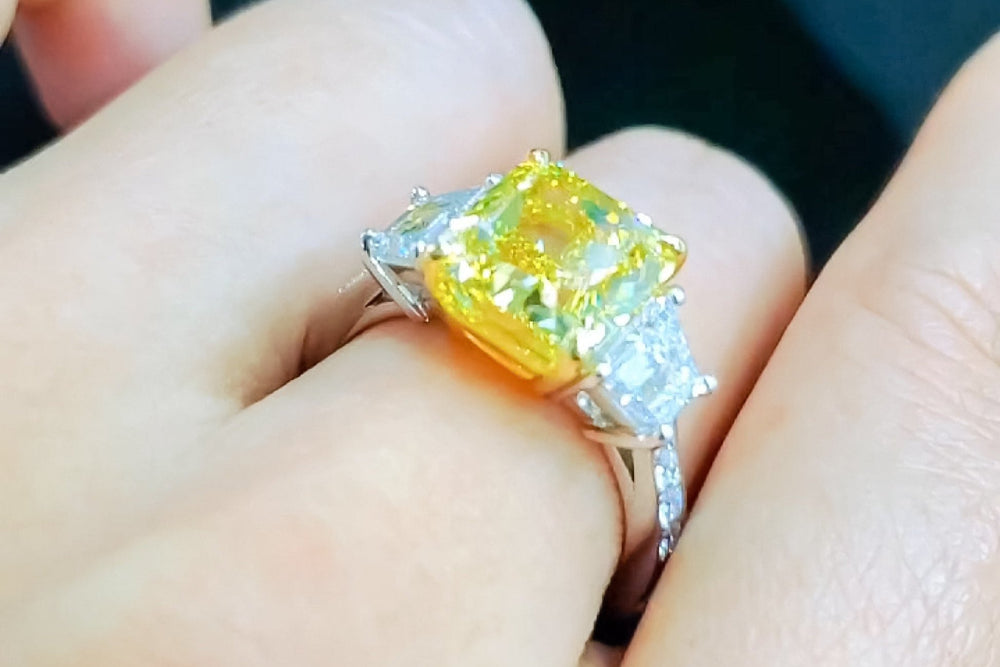 Gia Certified 5.00 Carat Vivid Yellow Diamond Ring