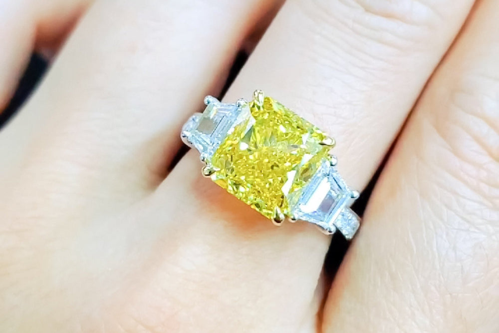 Gia Certified 5.00 Carat Vivid Yellow Diamond Ring