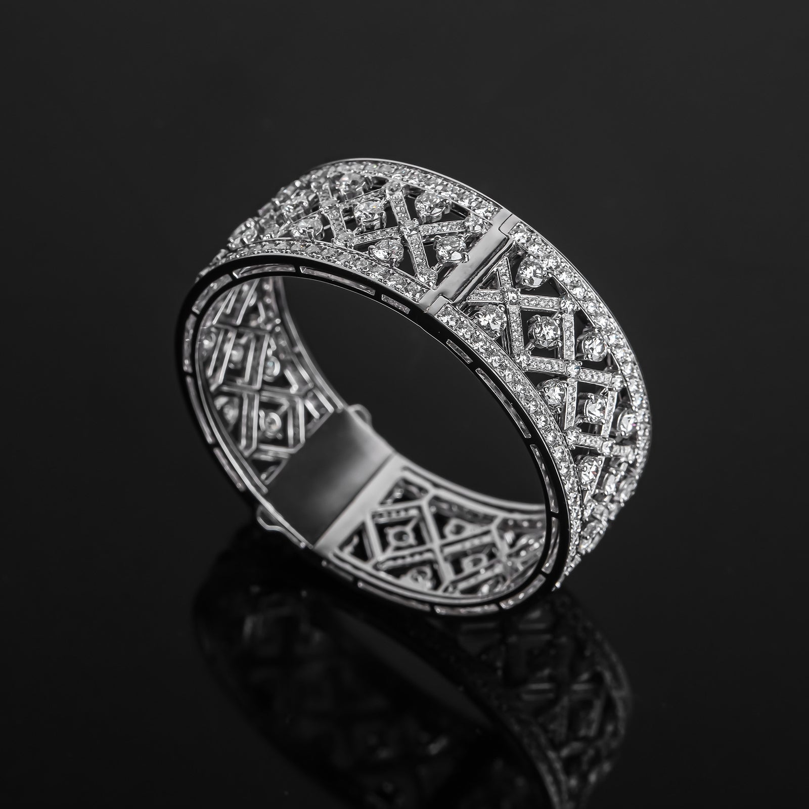 Diamond Bangle G10457
