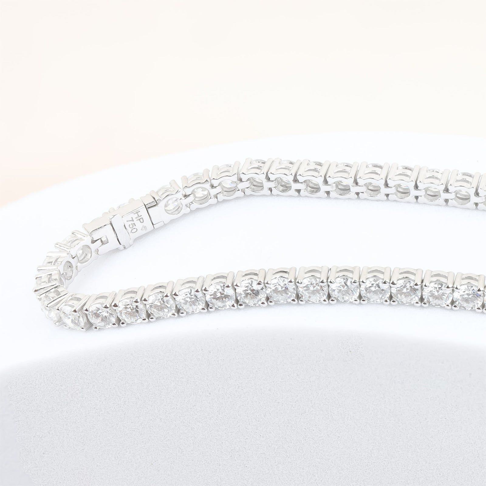 Diamond Bracelet L10319