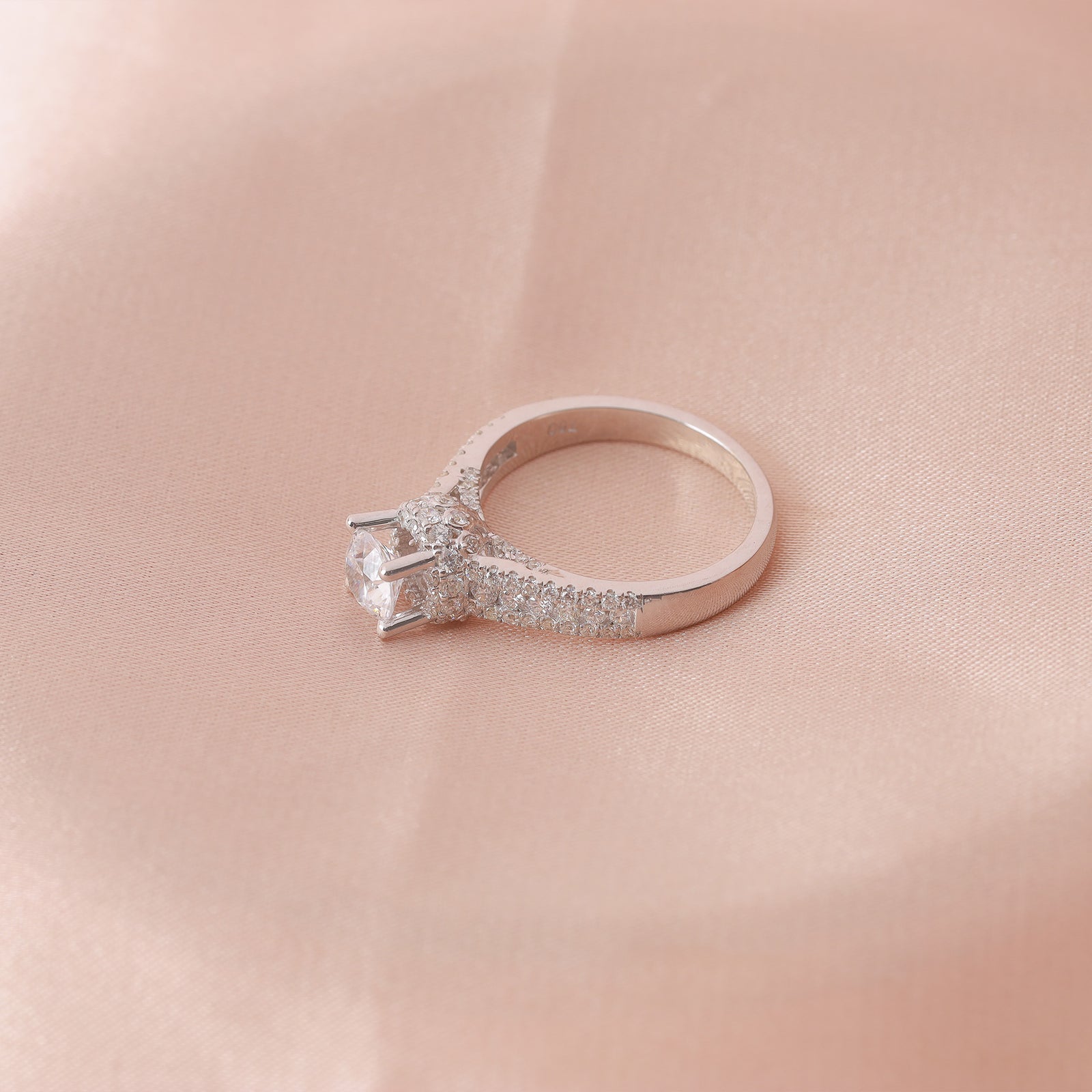 Diamond Ring Mounting