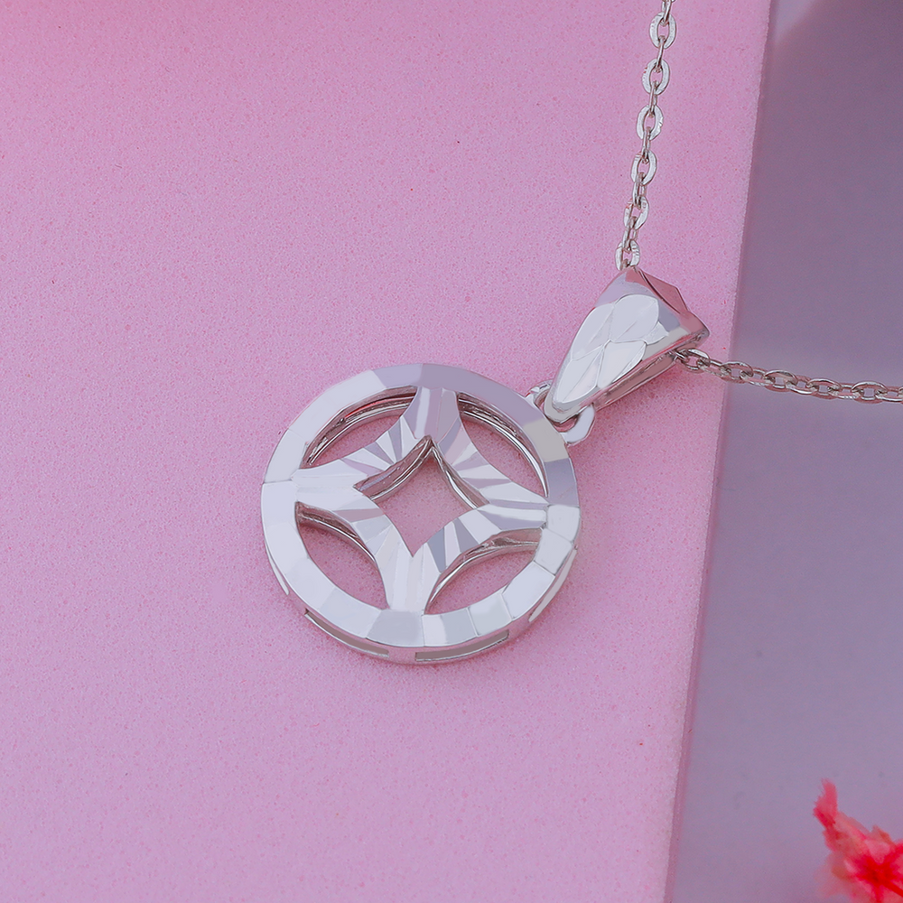 18K Gold Pendant P10815