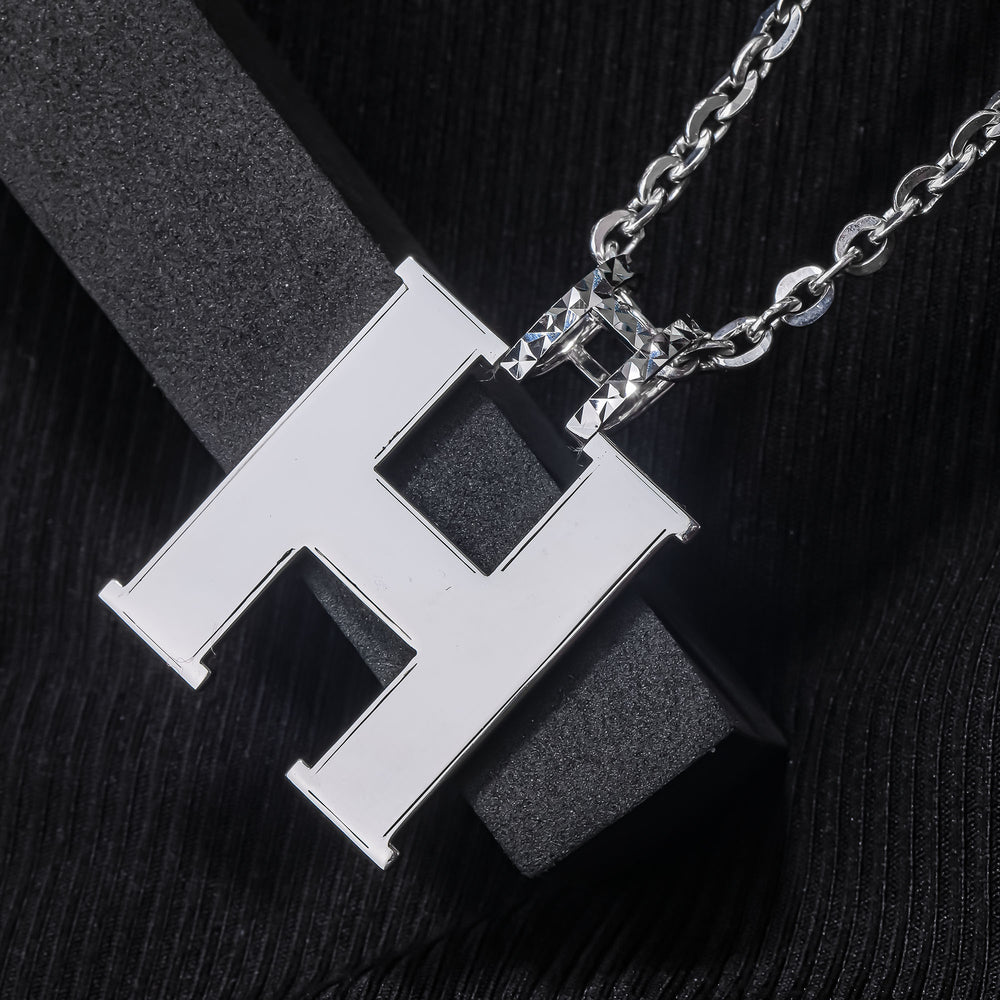 18K Gold Pendant P11038