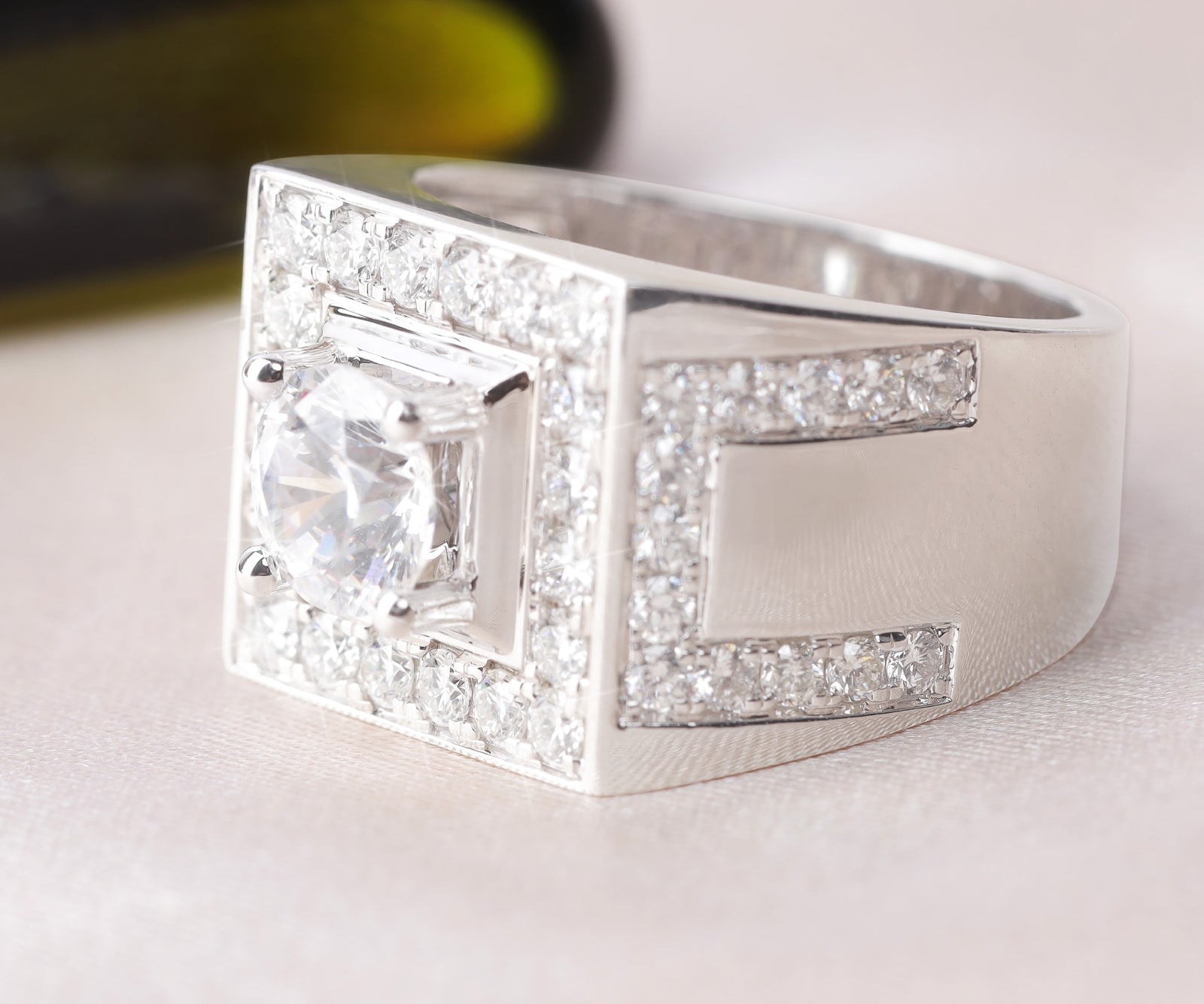 Diamond Ring Mounting