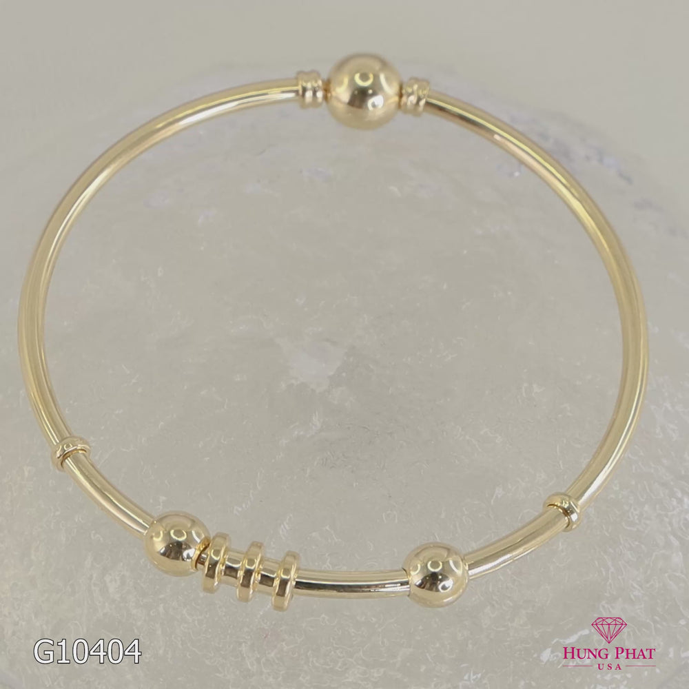 18K Gold Bangle G10404