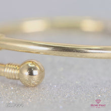 18K Gold Bangle G10444