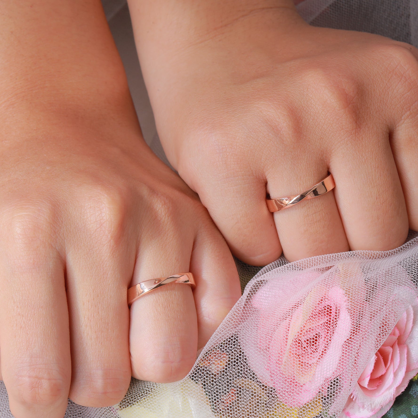 18K Gold Wedding Rings D10898