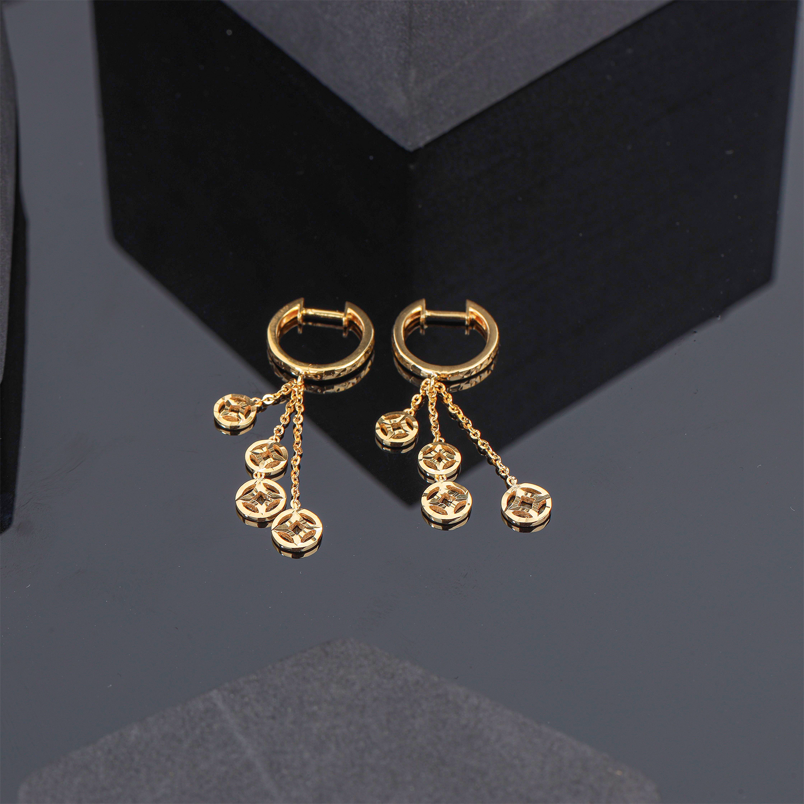 18K Gold Earring