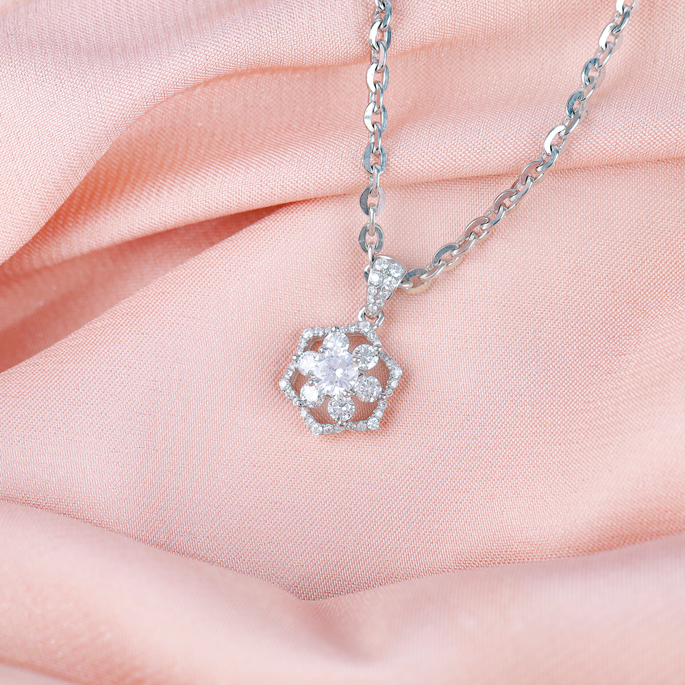 Diamond Pendant Mounting