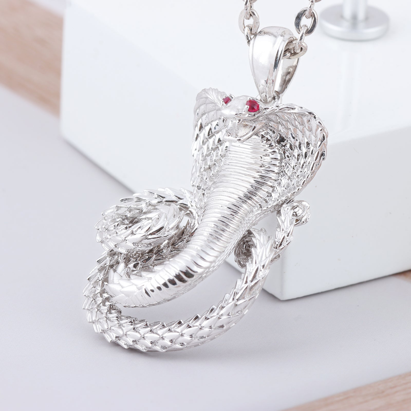 18K Gold Pendant P10909