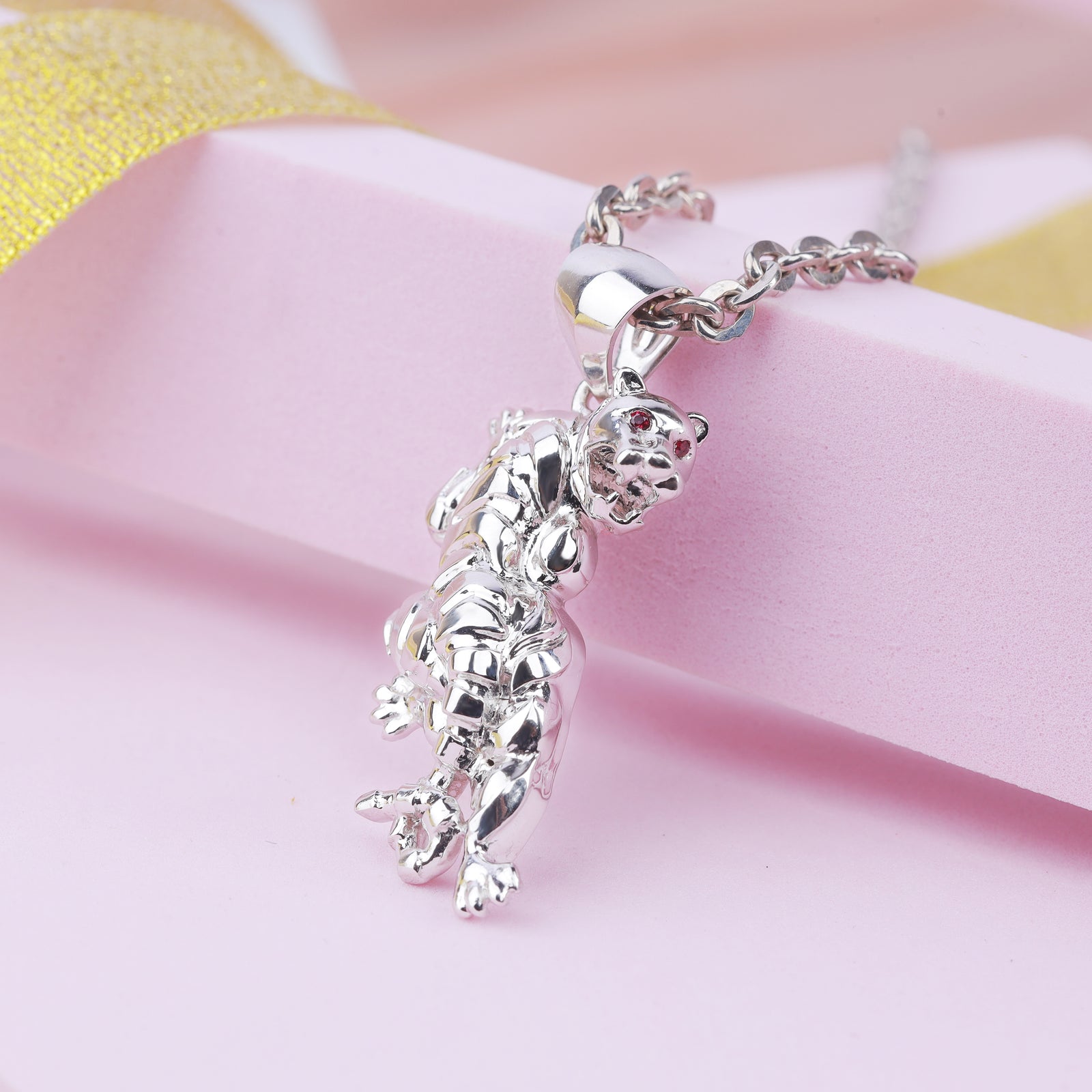 18K Gold Pendant P10910
