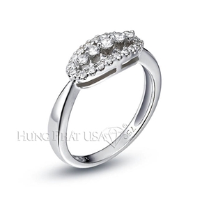 18K White Gold Diamond Ring R71954